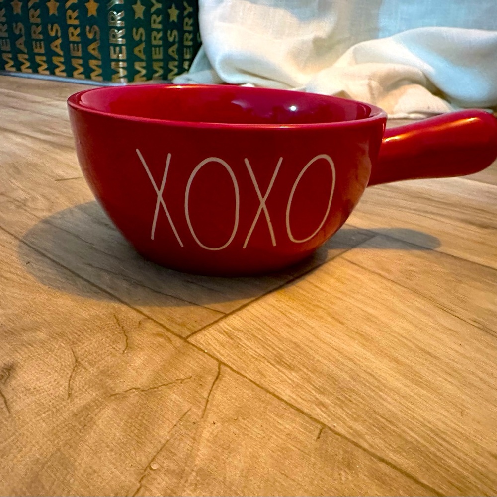 Rae Dun XOXO cup of soup